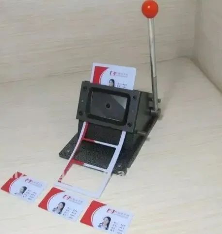 Cortador de Crachá - Foto 3
