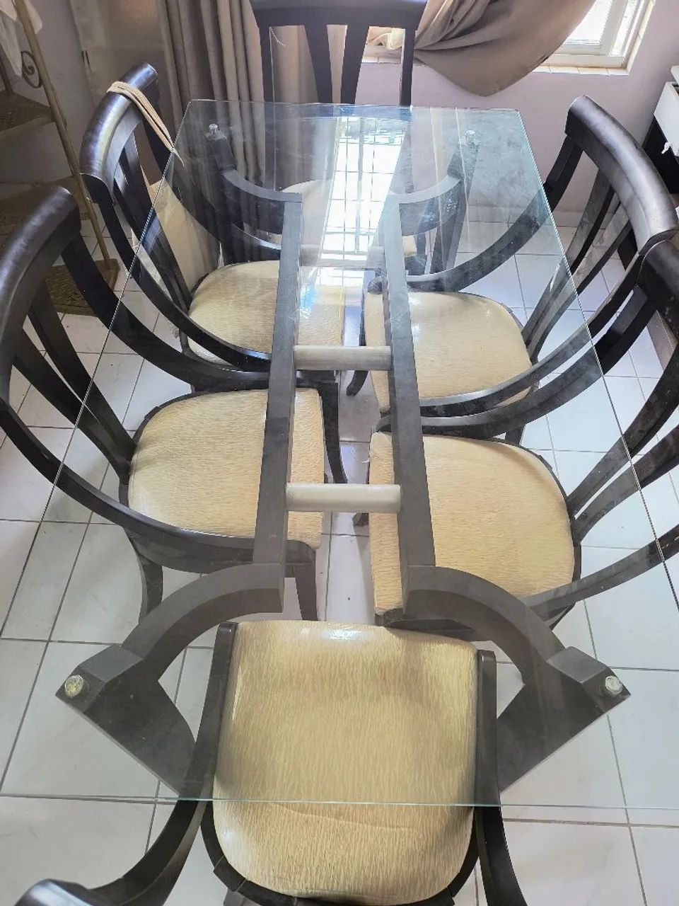 Mesa de 6 lugares com tampo de vidro - Foto 5