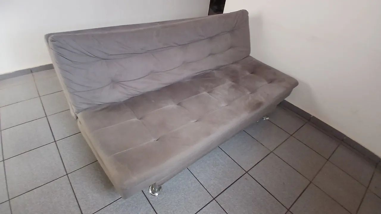 Sofá cama cinza - 3 lugares - ótimo estado - Foto 3