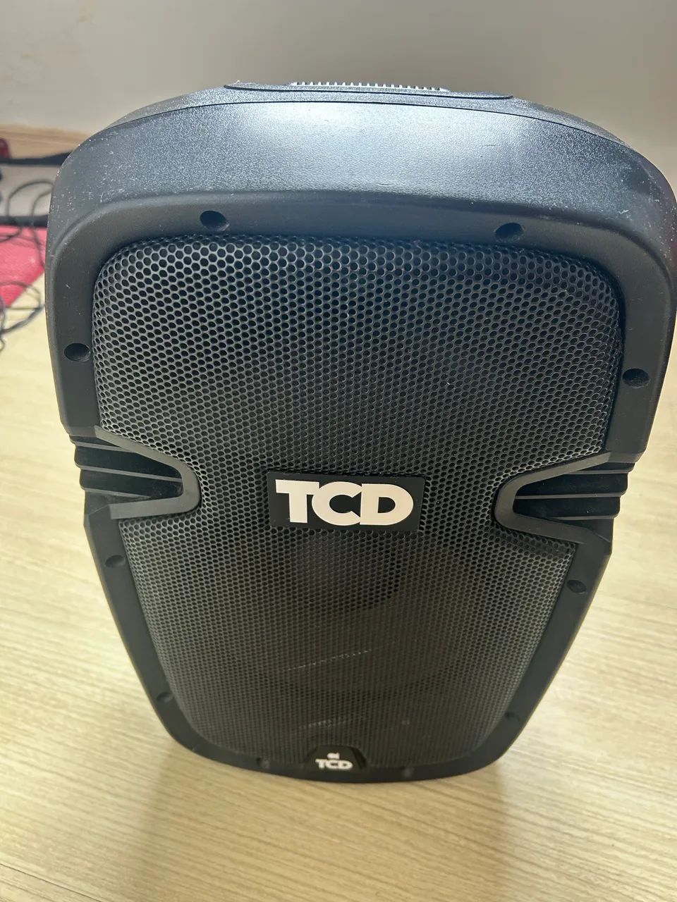 Caixa de som TCD 15? Bluetooth e USB