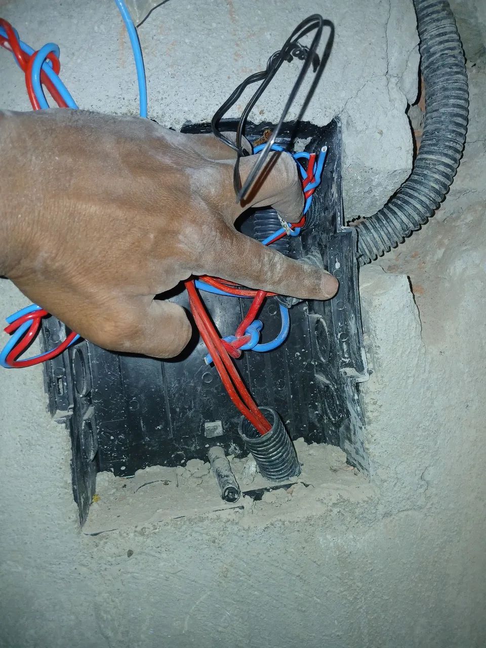 Reparos  elétricos, residência  - Foto 5