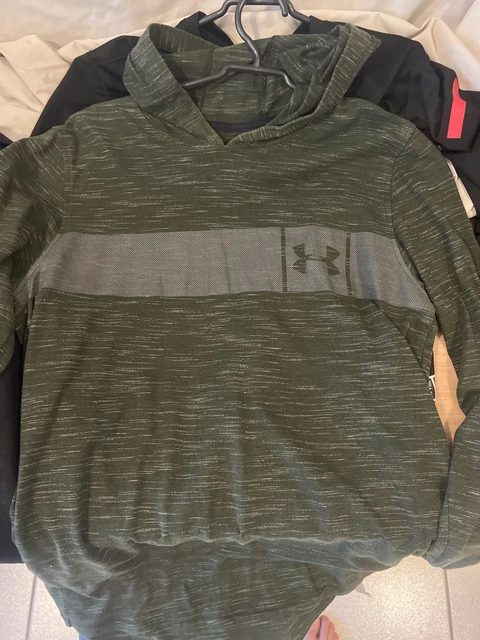 Blusa Under armour com capuz original TAM M