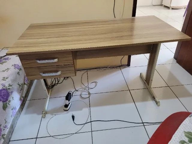 VENDE SE BIRÔ DE MADEIRA - Foto 3