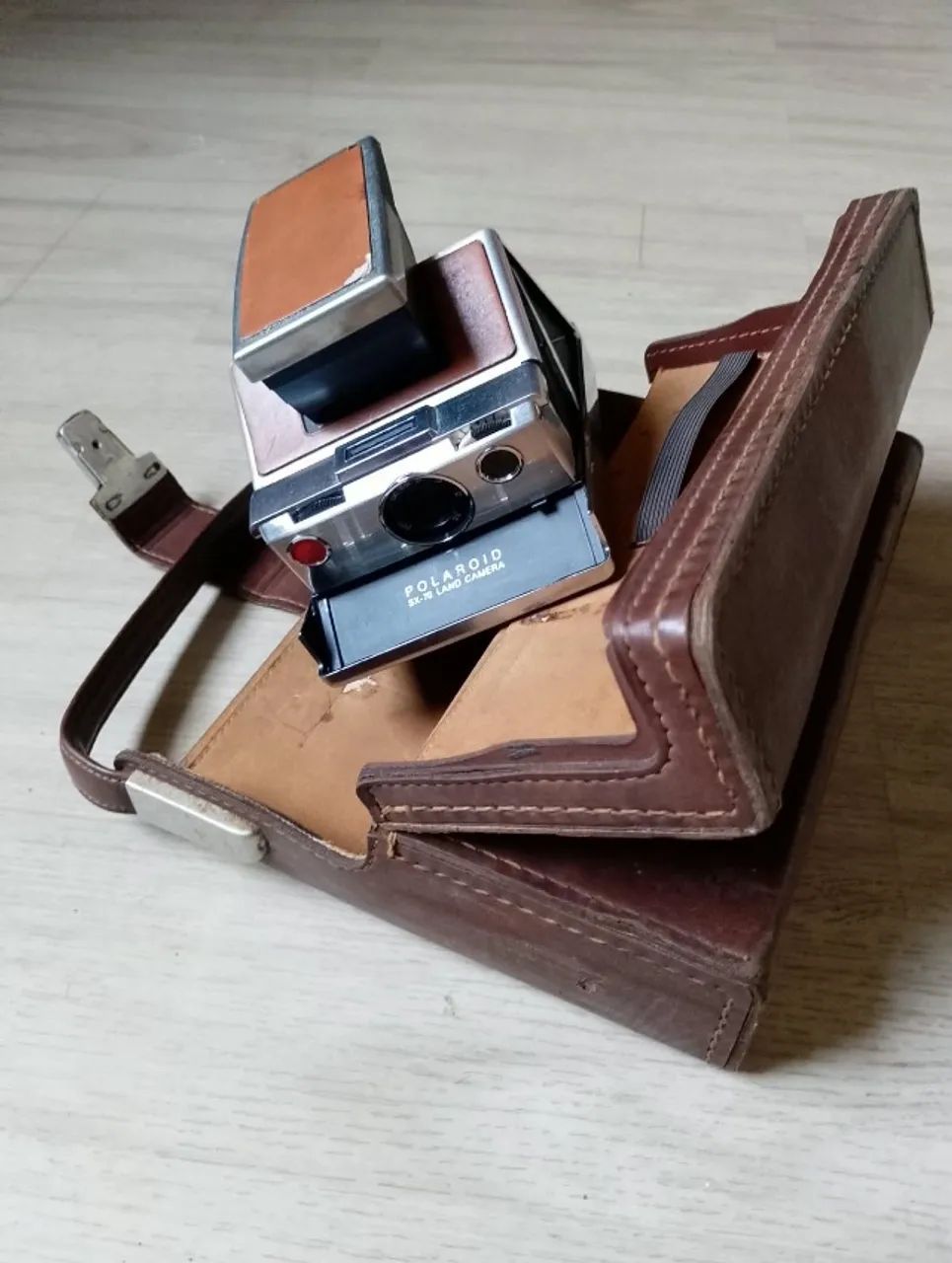 CÂMERA POLAROID SX-70 - COM CASE - Original - Vitange