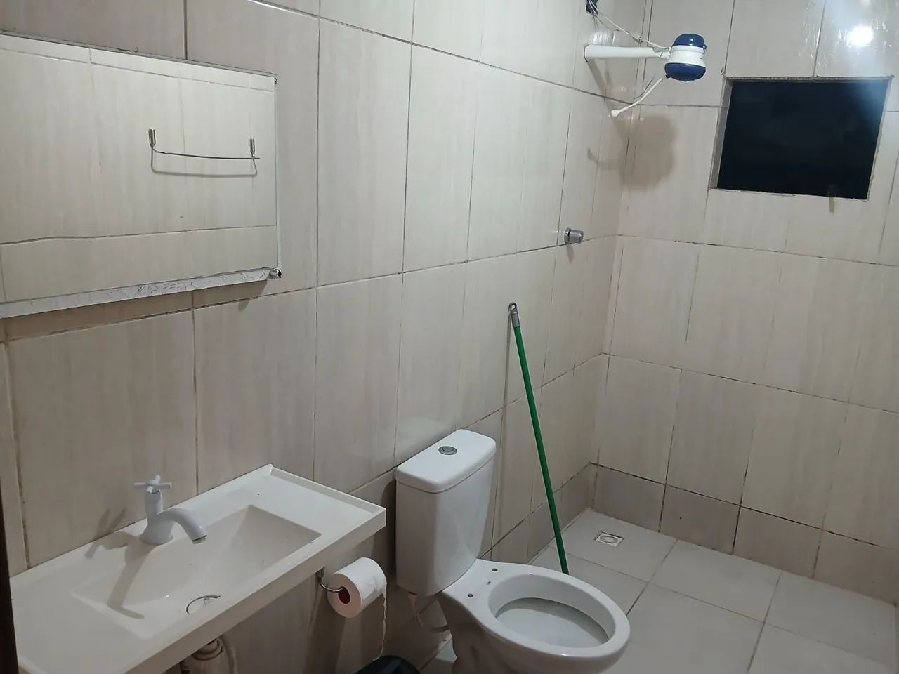 Alugo quarto para rapazes no Uberaba, próximo ao Max atacado Av das torres  - Foto 5
