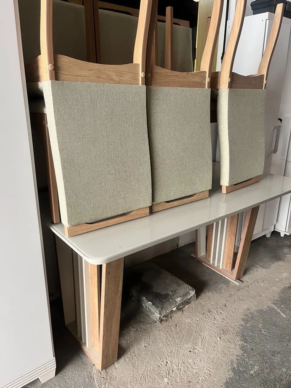 Mesa 6 lugares com cadeira