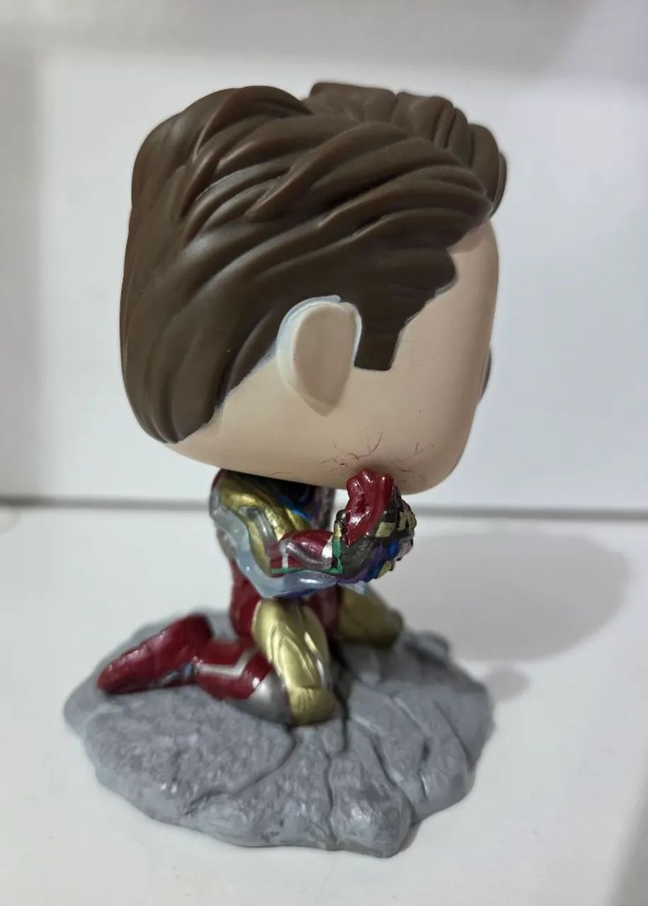 Iron Man - Funko Pop #580 - 'I Am Iron Man" (Glow-in-the-Dark) - Homem de Ferro  - Foto 4