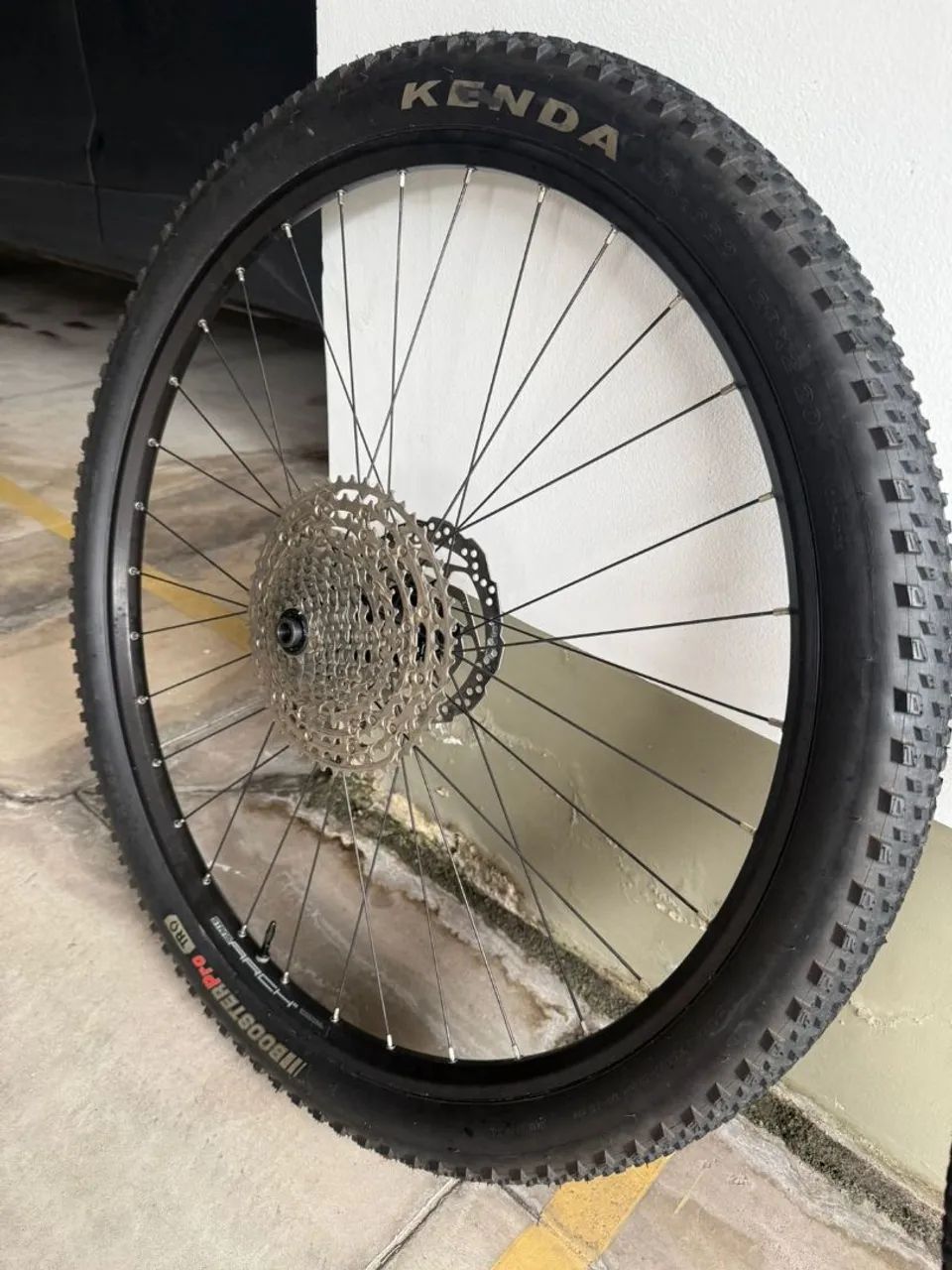 Par de rodas aro 29 Stans Arch D e Cubos Shimano - Foto 4