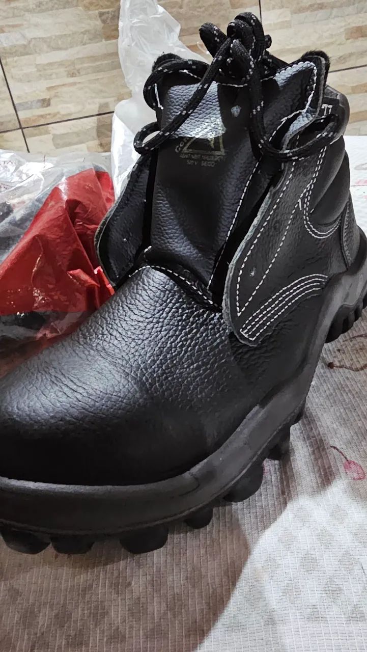 Bota de segurança Saftline nº 37  - Foto 4