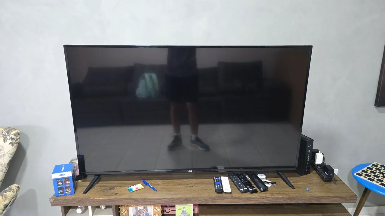TV JVC 55" 4k Smart Android - Foto 4