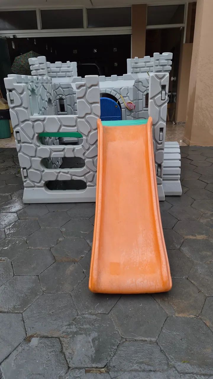 Parque infantil Castelo Xalingo usado