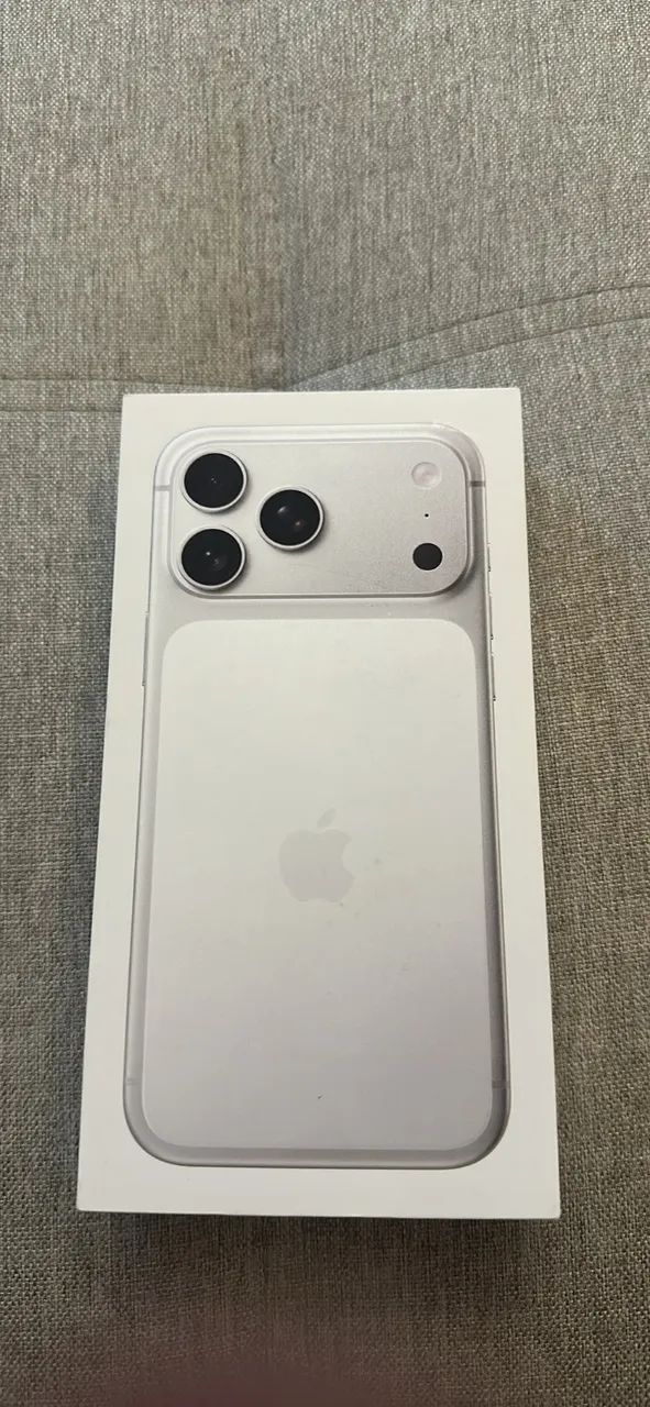 iPhone 17 Pro Max . Silver 256gb. Novo Lacrado 
