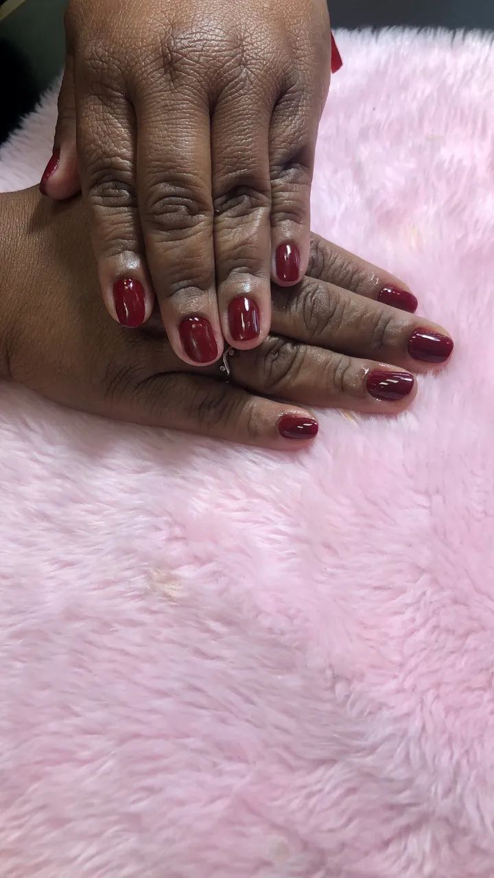Manicure pedicure 