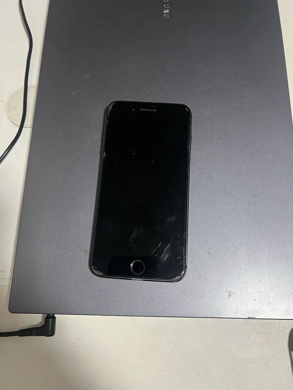IPHONE 8 PLUS(NO ESTADO)  SAÚDE DA BATERIA 100%  - Foto 2
