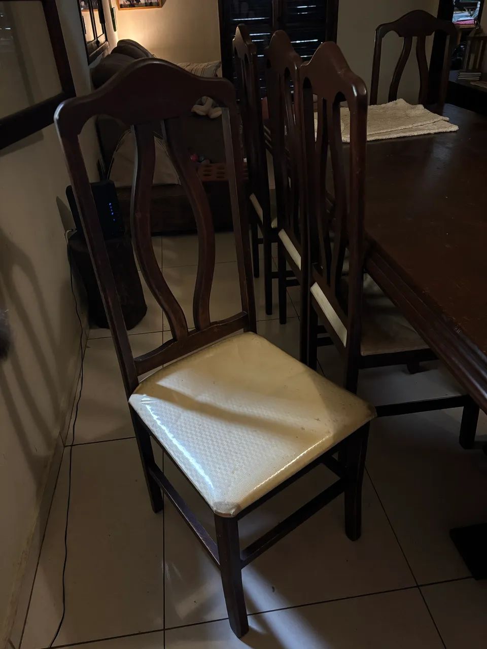 Mesa com jogo de cadeiras  - Foto 2