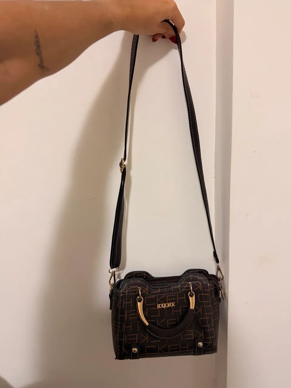 Bolsa Rajork Marrom Monograma  - Foto 4