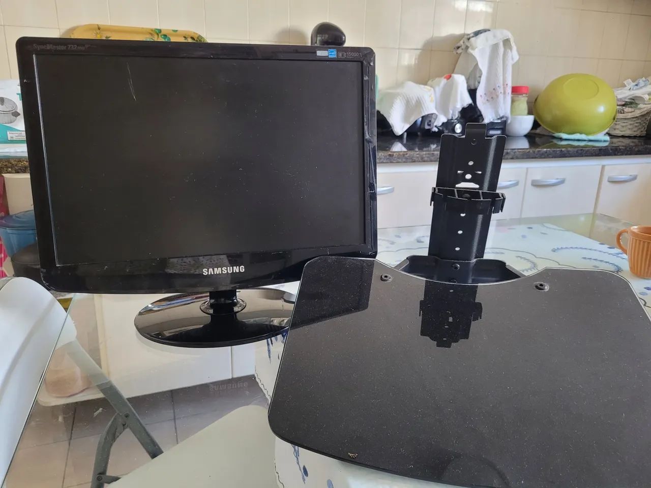 Monitor c/defeito + suporte TV de parede - Foto 2