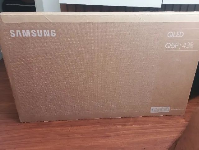 Televisão smart 43"