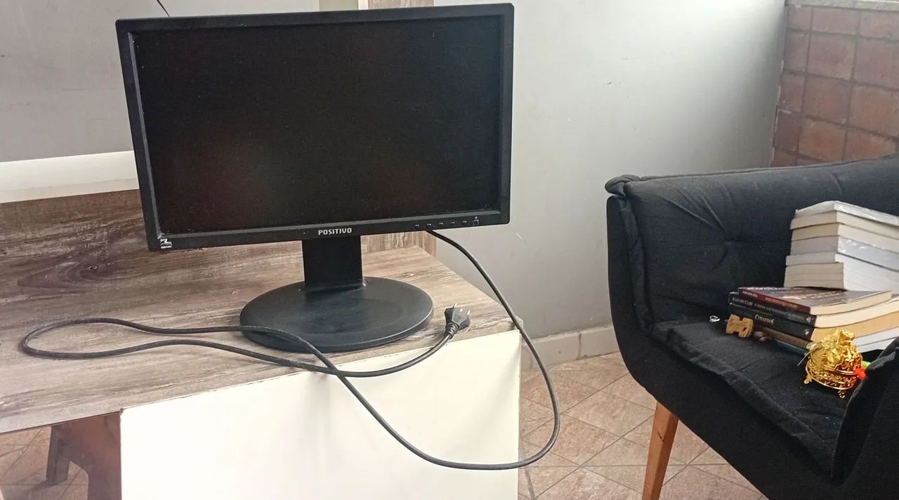 Monitor Positivo 18" - Funcionando - R$ 200