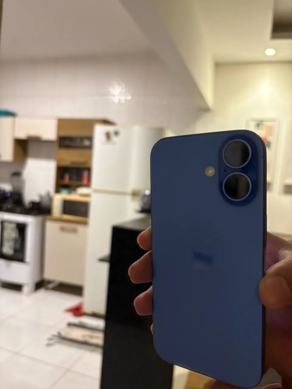 iPhone 16 - 128GB azul - Foto 3