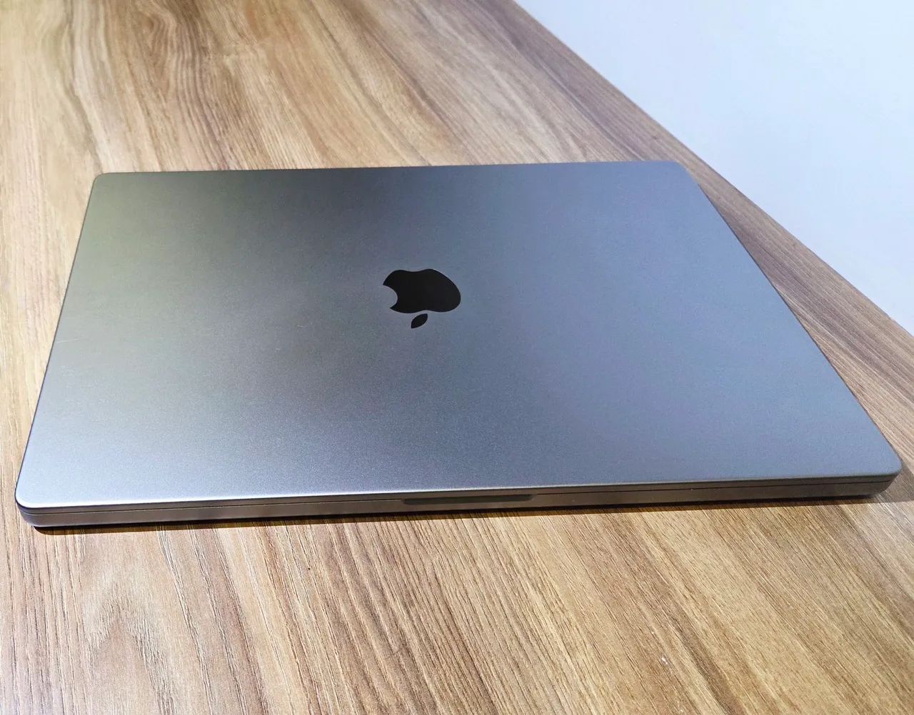 MacBook Pro M1 Pro 16GB 1TB SSD - Estado de Zero (83 Ciclos