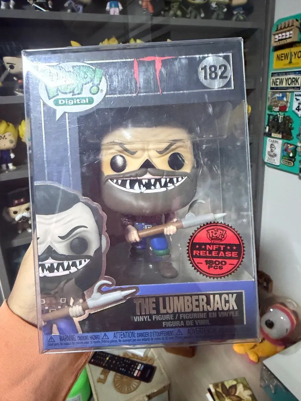 new✰* ファミリア୧⁠⁠୨ノベルティ୧⁠⁠୨ FUNKO POP DIGITAL NFT THE LUMBERJACK 182 - Hobbies e coleções