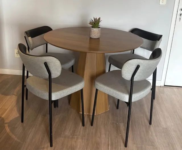 4 CADEIRAS DE JANTAR ESTOFADAS - Foto 3