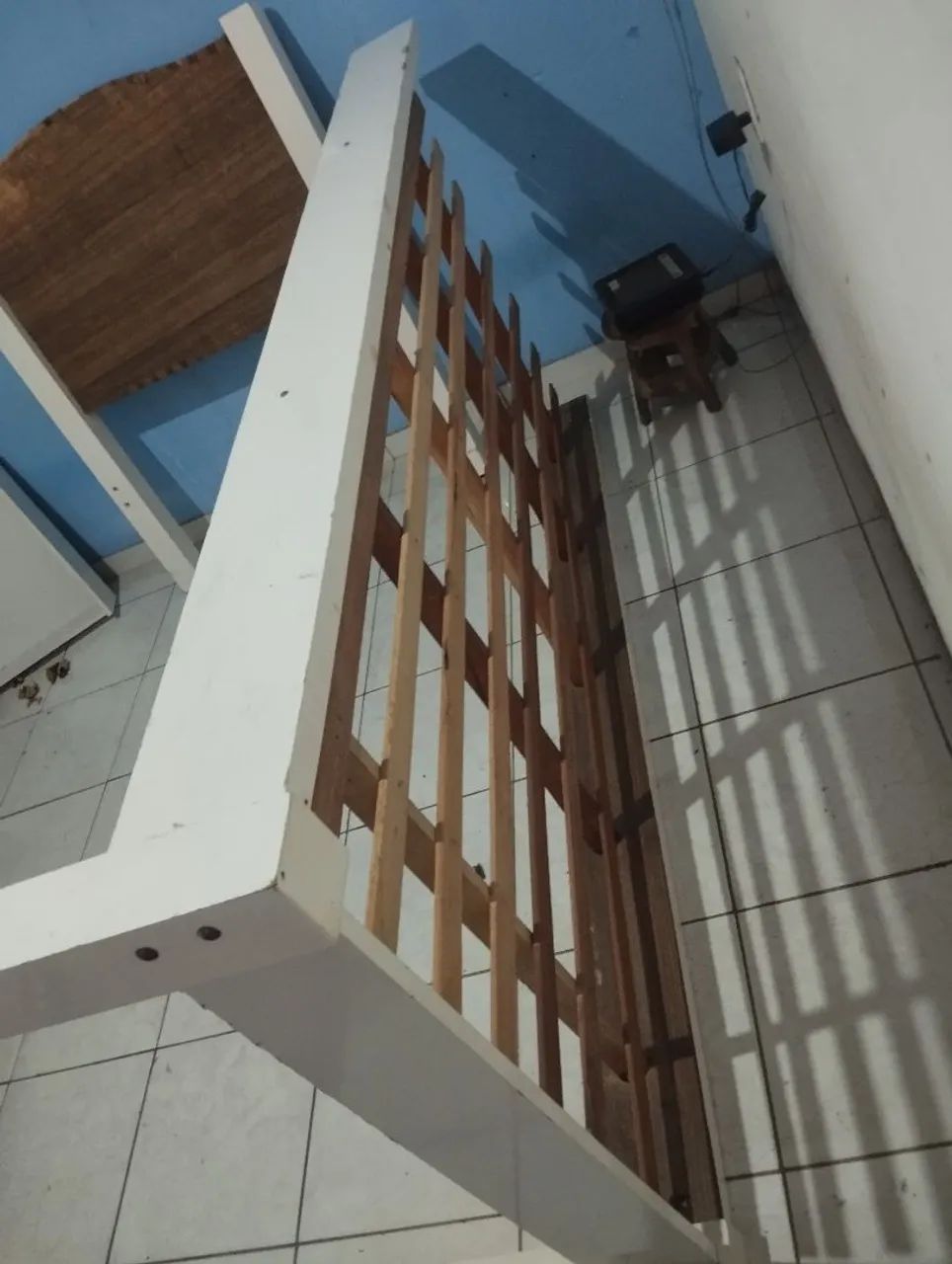 Vendo cama solteiro 