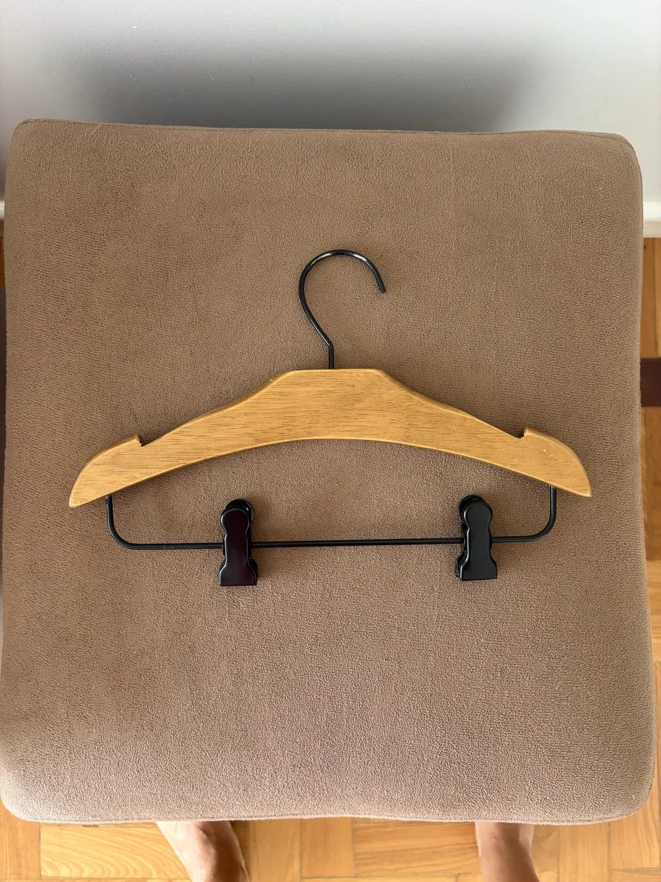 Cabides com ganchos 34cm - pack com 10  - Foto 3