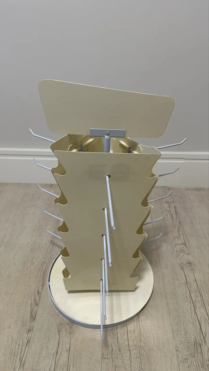 Expositor giratório de balcão