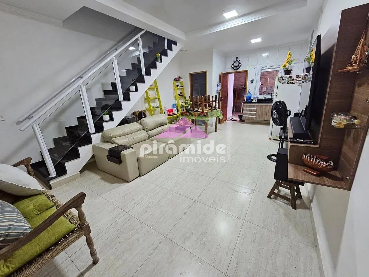 Casa de condomínio com 76m² para locação R$ 3.500,00 - Aruan, Caraguatatuba, SP