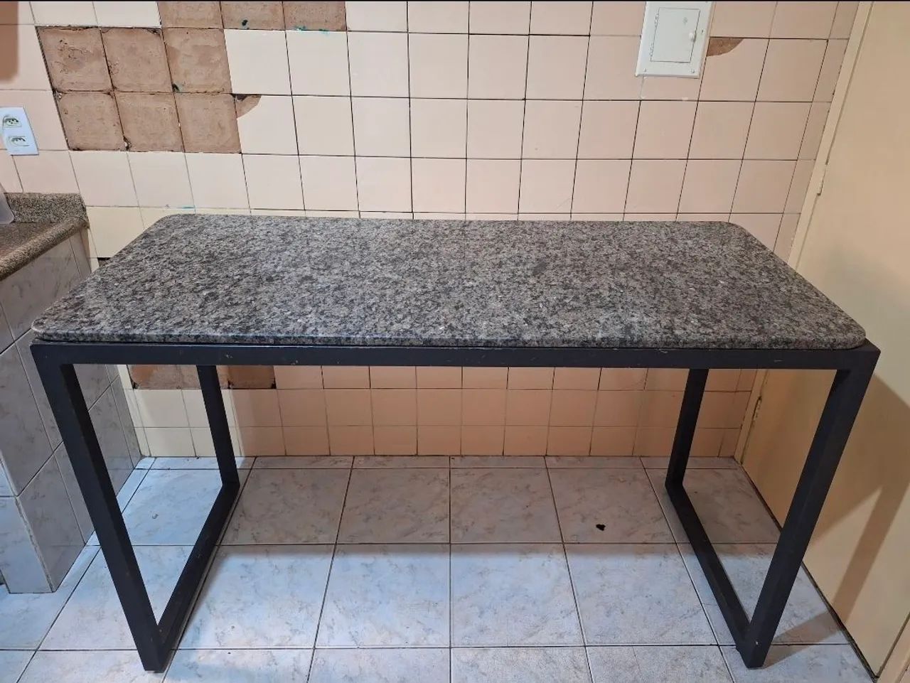 MESA GRANITO 
