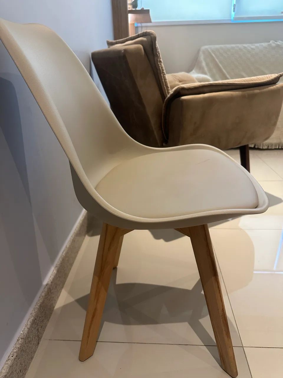 Vendo cadeira Eames em ótimo estado   - Foto 2