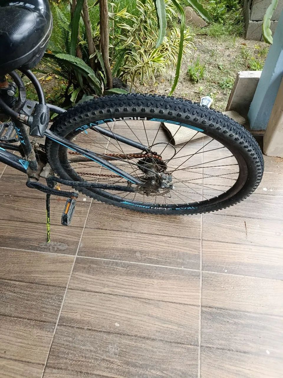Bicicleta aro 29 em perfeito estado - Foto 2