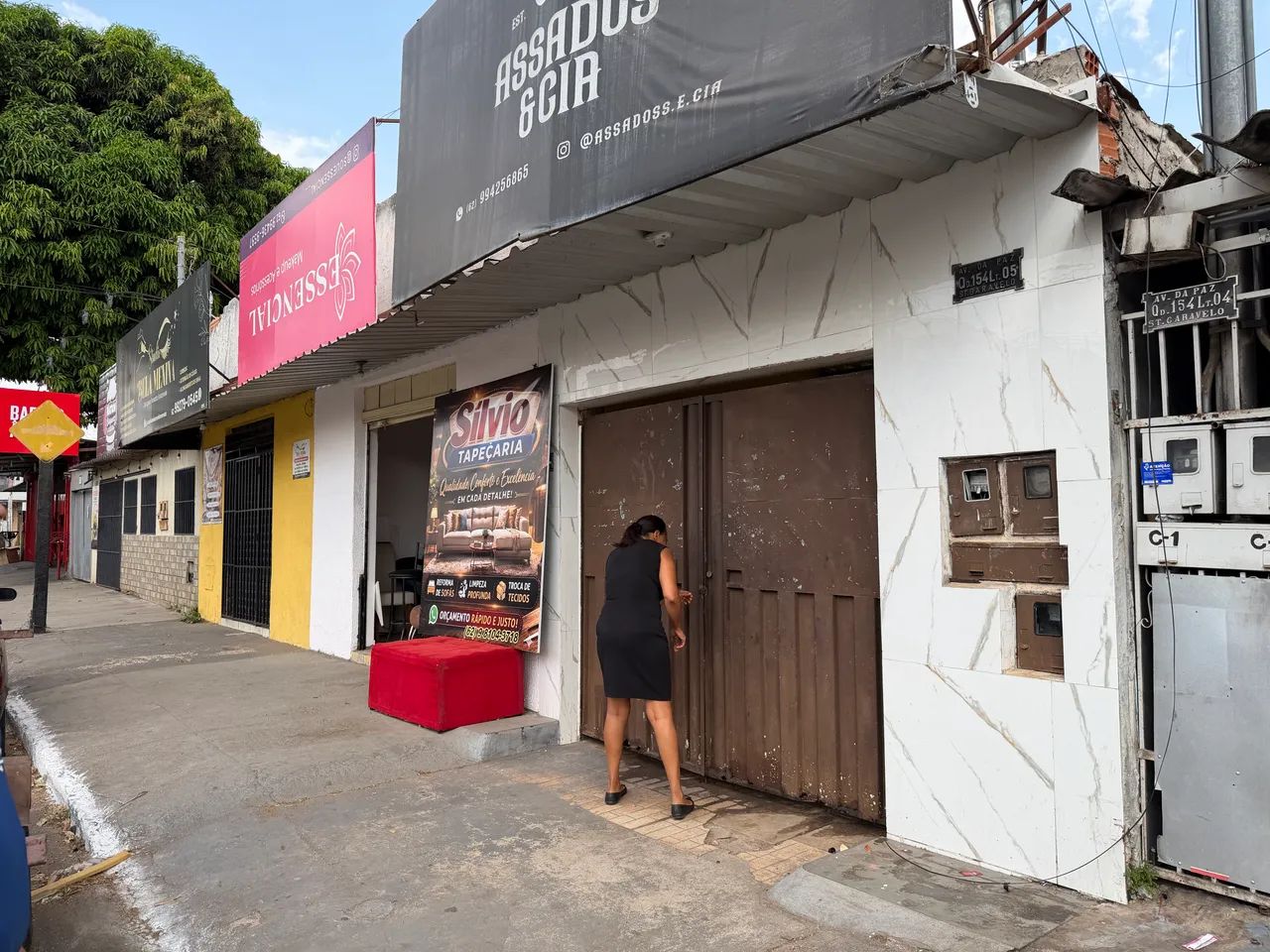 Salas e casa Av. da Paz Garavelo