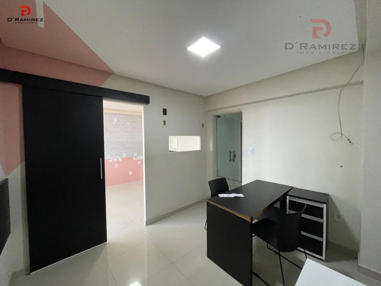 Sala Semi Mobiliada - Prédio Com Elevador - São Francisco - Foto 2