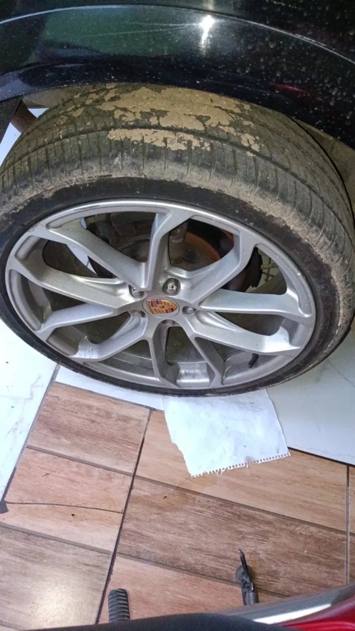 Jogo de Rodas da porsche com pneus aro 20 - Foto 3