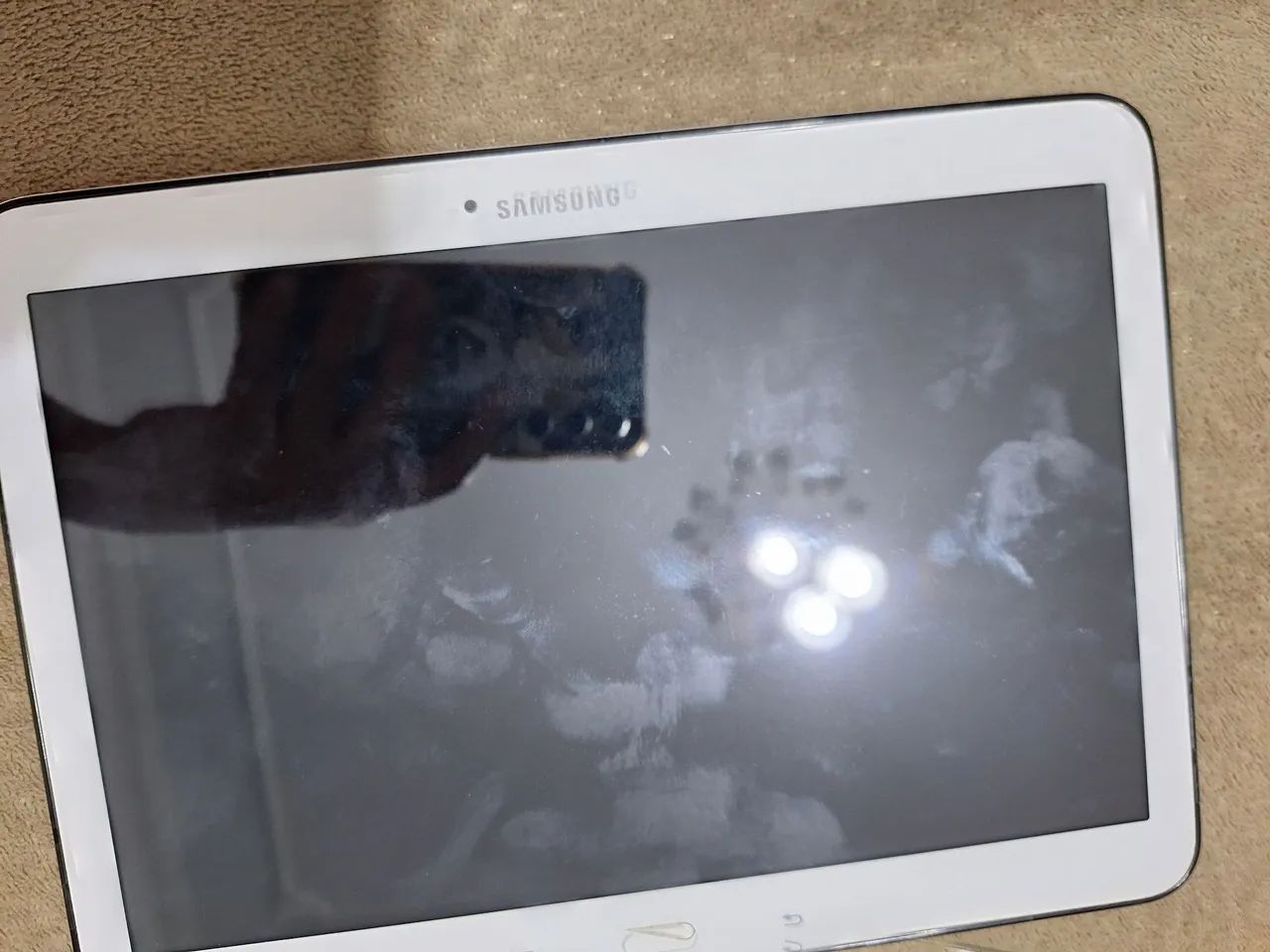 Tablet Samsung 10 polegadas modelo SM T530 com defeito - Foto 4