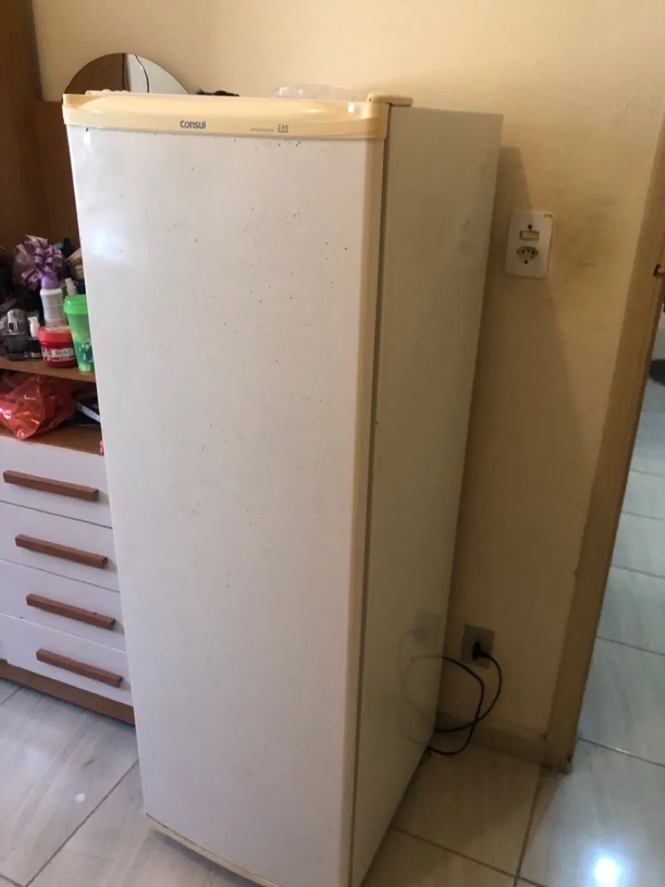 Geladeira Consil 240
