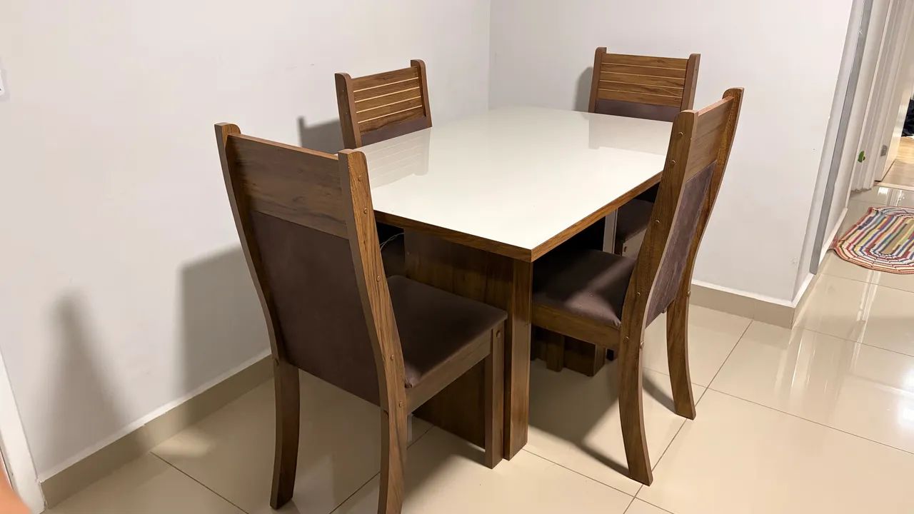 Mesa quadrada 4 lugares