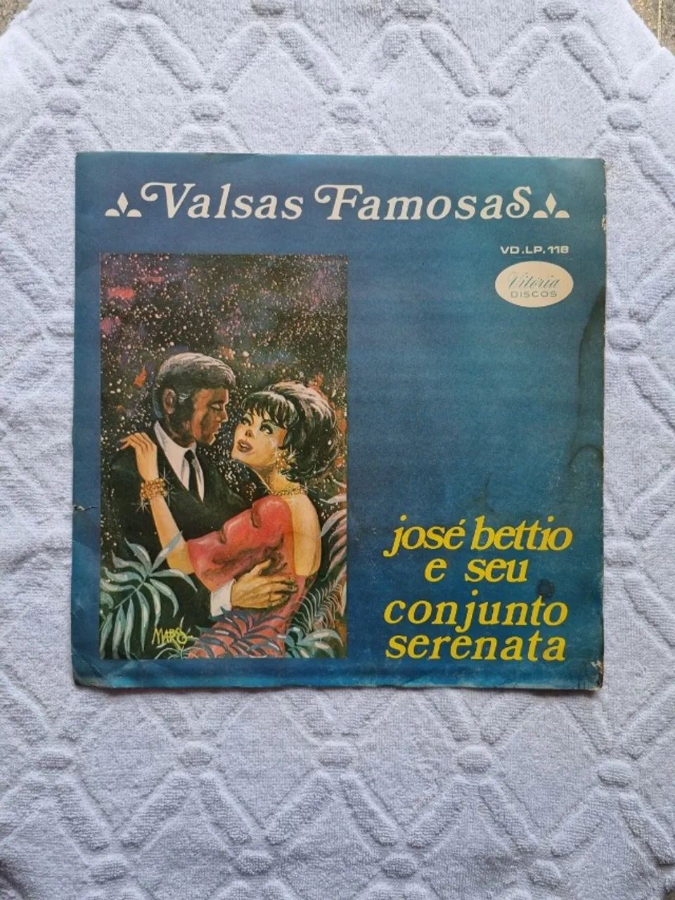 Disco LP "Valsas Famosas" de José Béttio e seu Conjunto Serenata lançado 1976 FRETE GRATIS