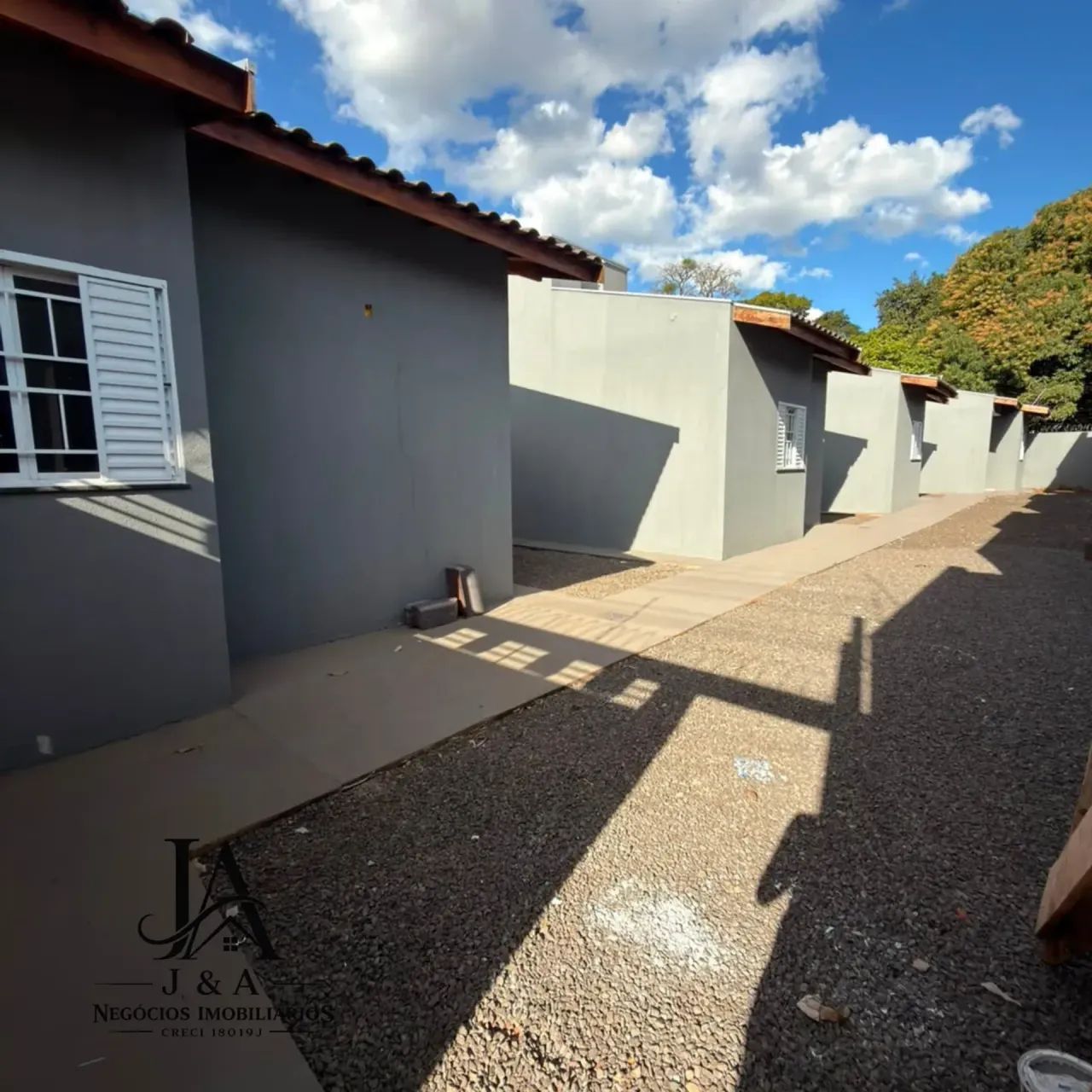Casa em condomínio com 2 quartos no Jardim Columbia