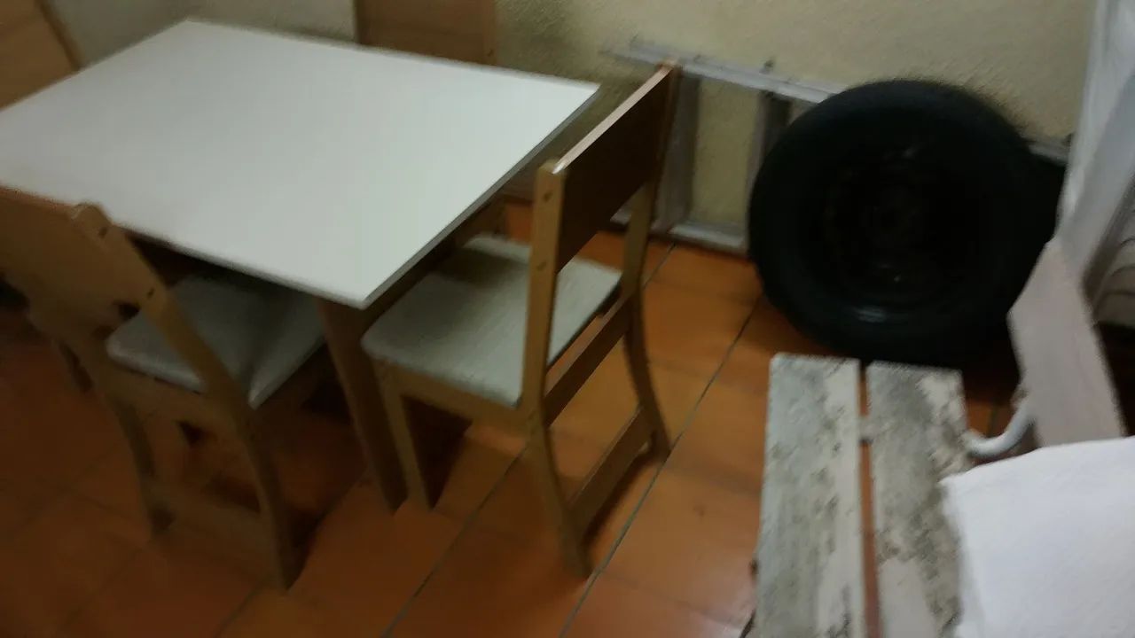 Conjunto de mesa compacto conservado !!!!!! - Foto 4