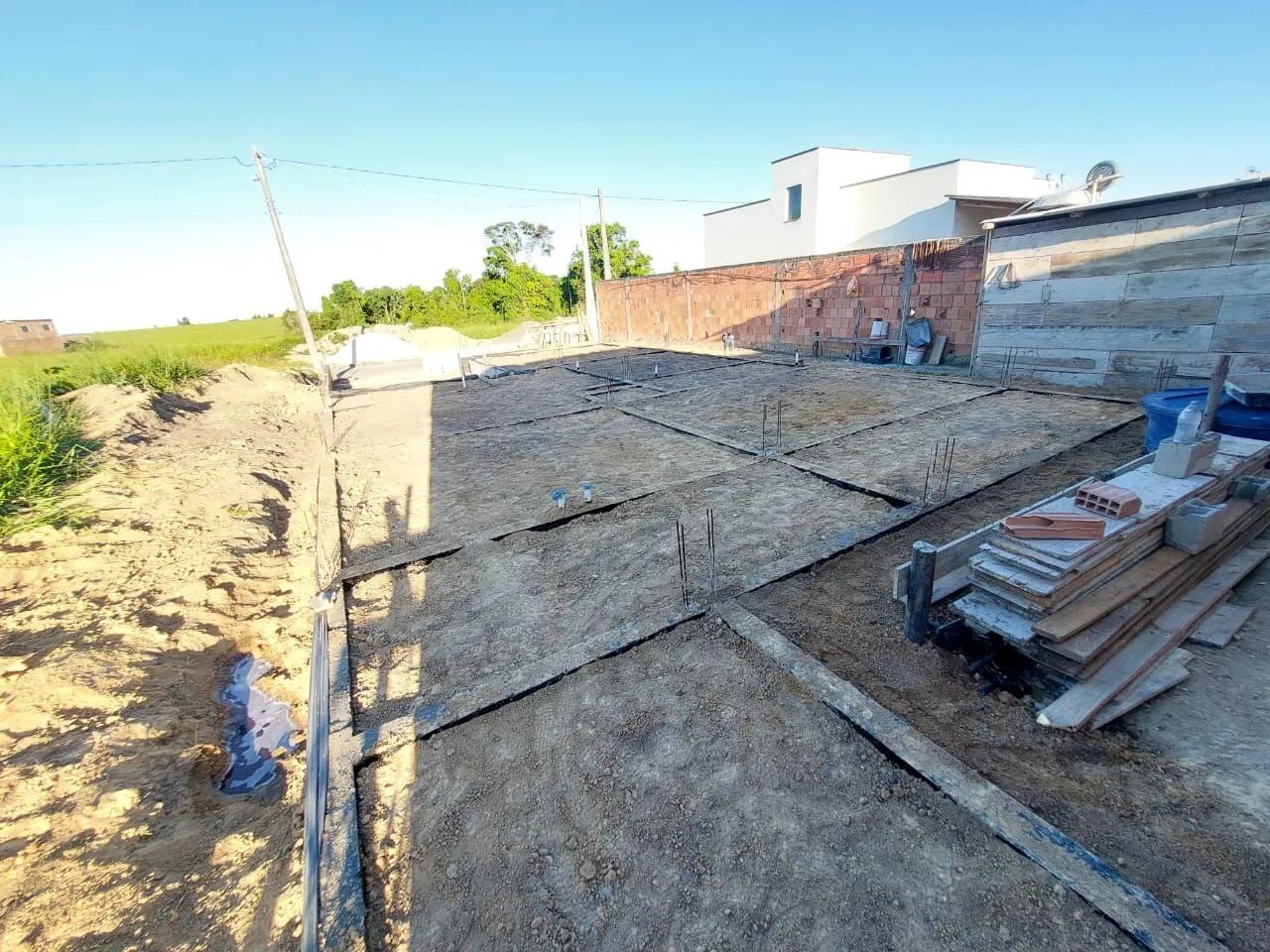 Vendo lote com alicerce construído em São Mateus - ES - Foto 5