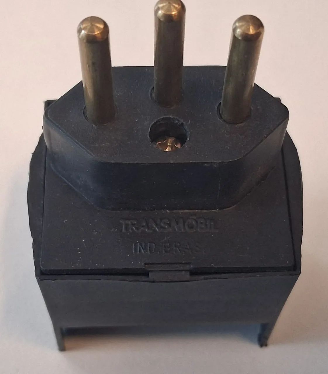 Adaptador Tomada Tripolar 10A 250V - Foto 3