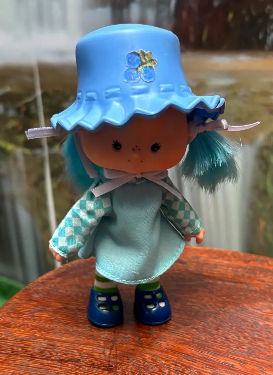 Boneca moranguinho uvinha kenner
