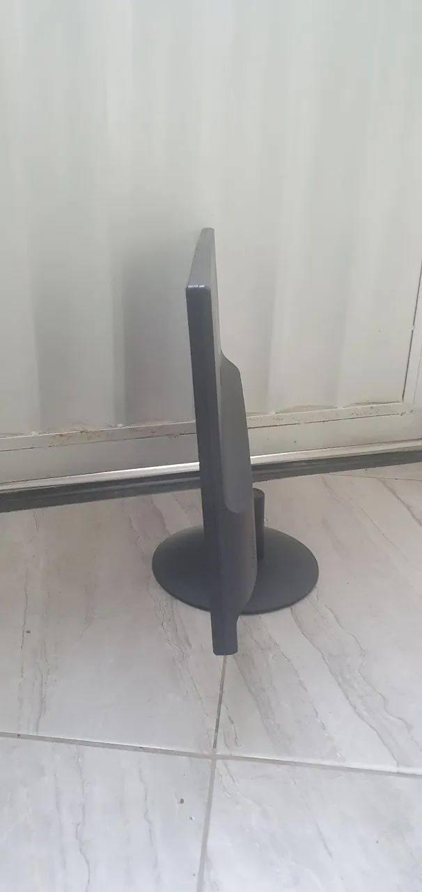 Monitor Zinnia pol 21.5 com defeito - Foto 4
