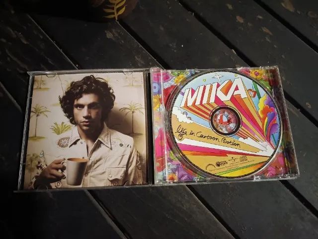 CD Mika  - Foto 2