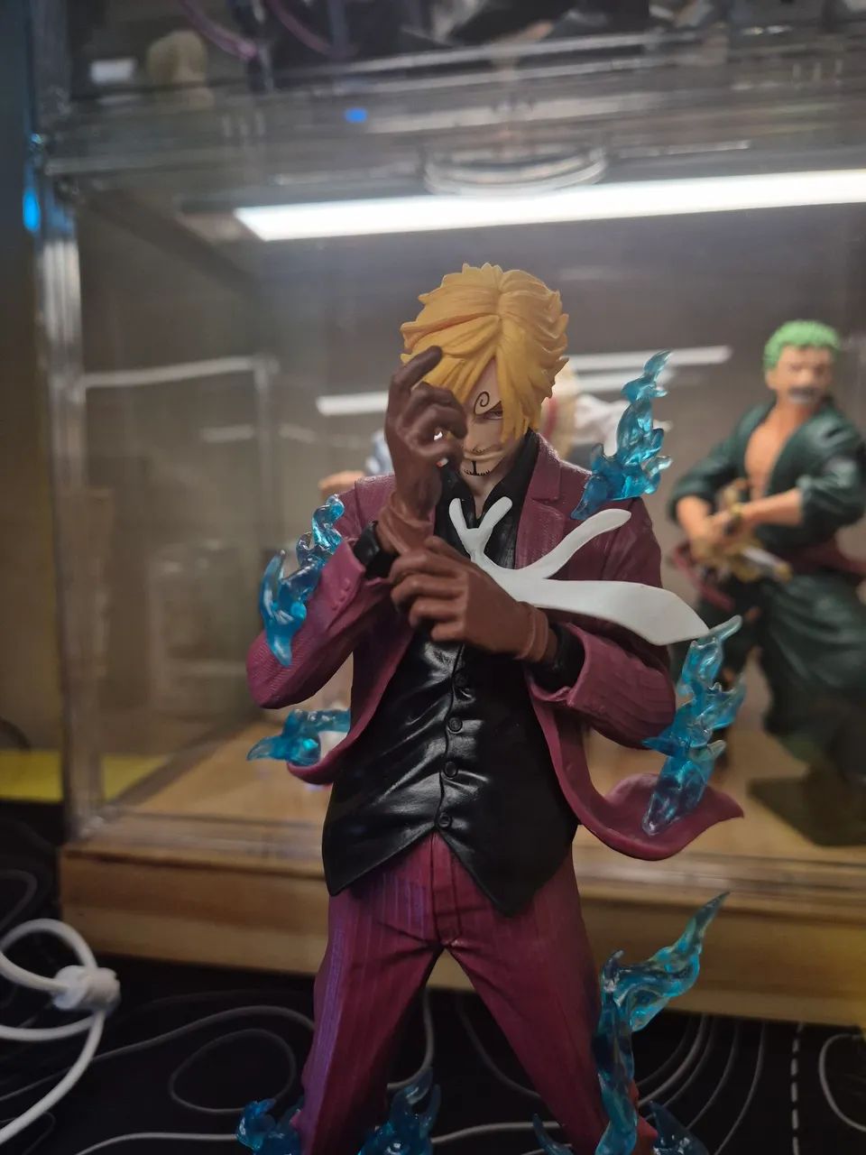 Action Figure Sanji One Piece /Terno Vinho