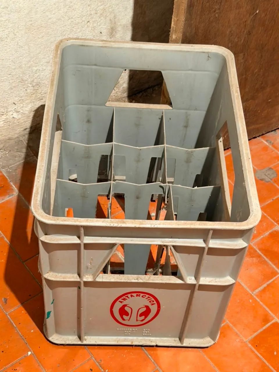 Engradado com casco de cerveja  - Foto 2